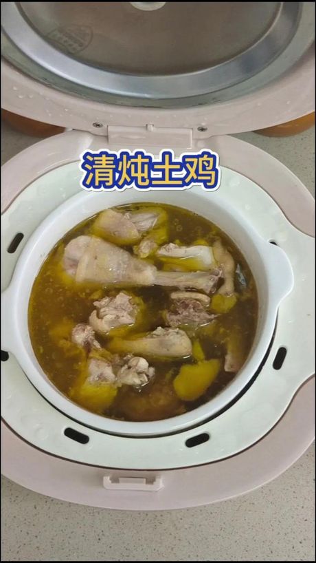 如何炖制美味的白条鸡