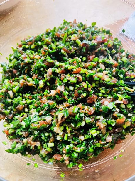 猪肉韭菜饺子馅的调制方法