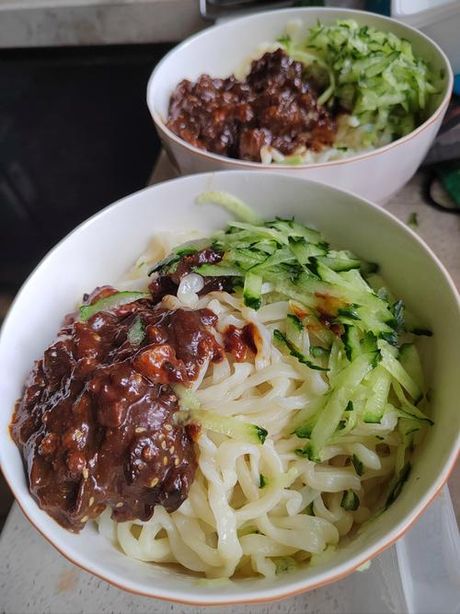 肉丁炸酱怎么做，肉丁炸酱的制作方法