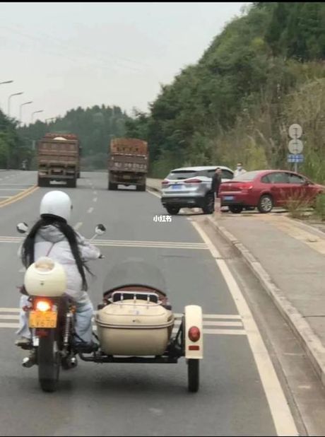 兜风的意思
