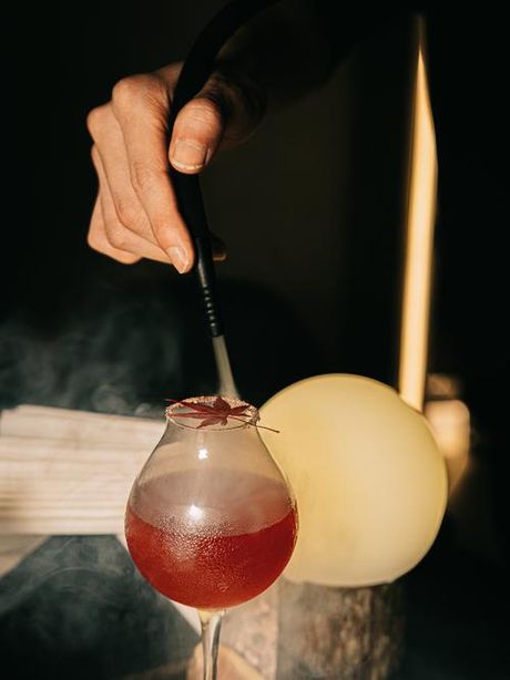 仙露琼浆：传说中的美酒与神秘