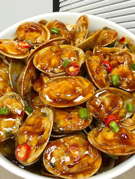 如何炒花蛤：美味海鲜的烹饪技巧