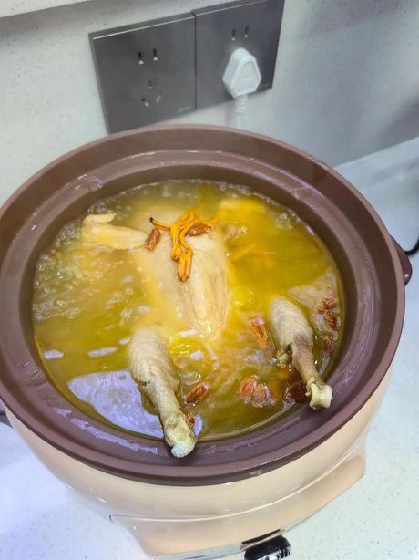 如何炖老母鸡以保留其营养