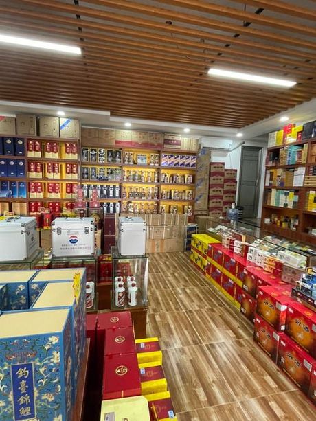 新手开烟酒店怎么进货：掌握五大要点，轻松开启你的创业之旅
