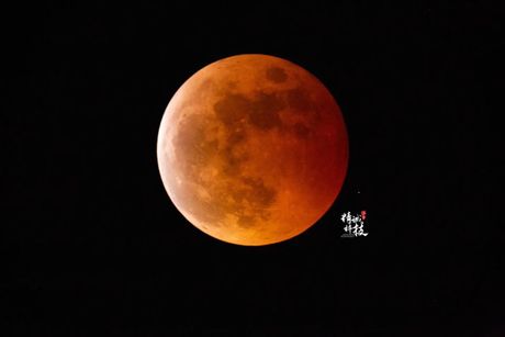 月食：夜空中的罕见奇观