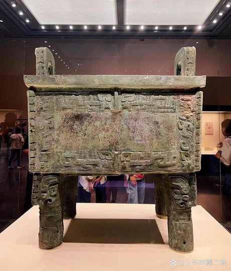 问鼎的鼎：古代权力与文化的象征