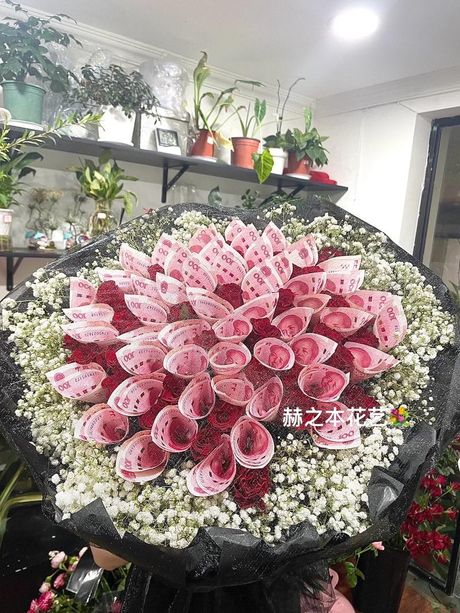 一支玫瑰花多少钱？