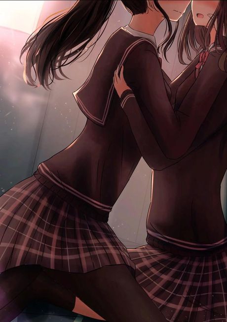 女生百合：文化现象与情感表达