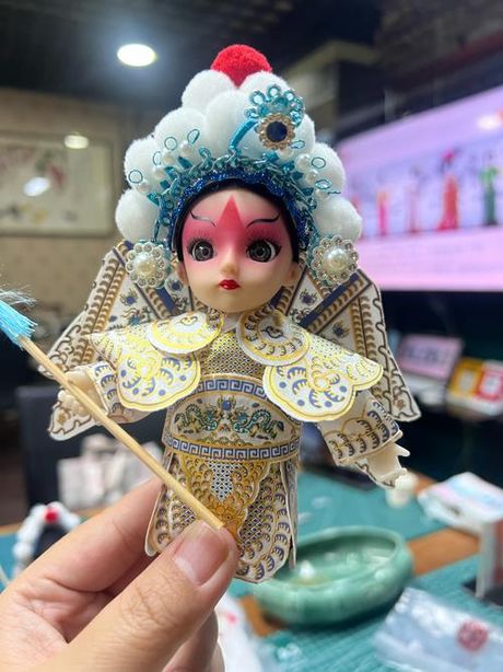 绢人的艺术与传承：中国传统手工艺品的魅力