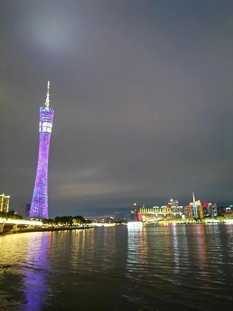 广州夜景：璀璨都市的夜色魅力