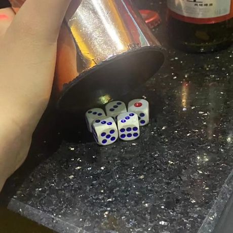 ktv玩骰子怎么玩，KTV玩骰子怎么玩