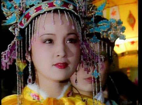 贾元春为何失宠：多重因素交织的红楼悲剧