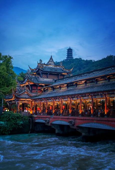 成都周边景点，探索成都周边景点