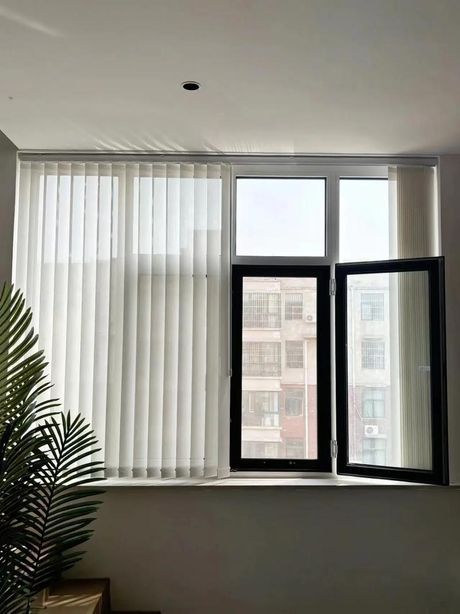 百叶窗的正确放下方法
