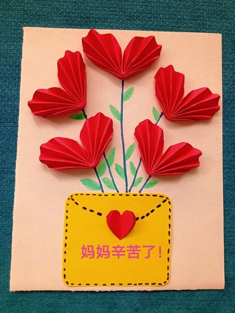 母亲节礼物：手工制作的温馨之选
