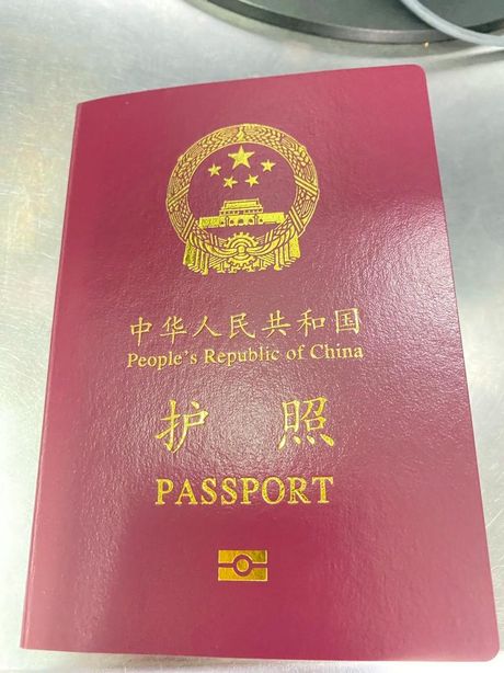 护照照片可以自己带吗？