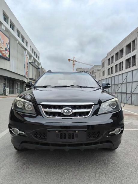 比亚迪S6：一款集性能与环保于一身的SUV