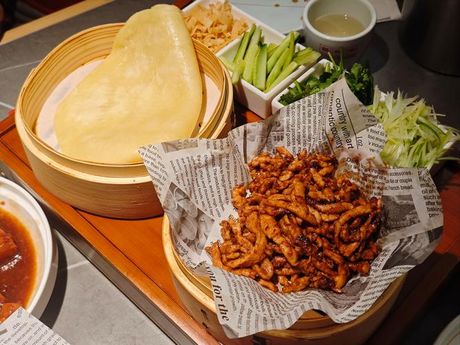 春饼店的魅力：传统与创新并存的美食体验