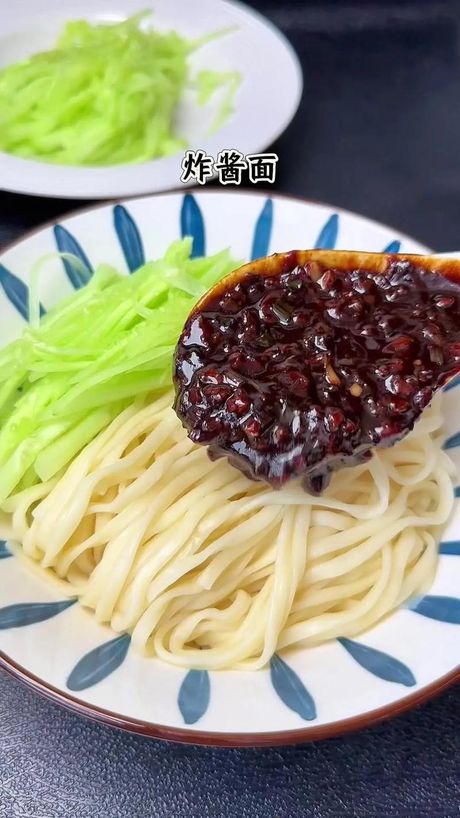 炸酱面的酱怎么做好吃